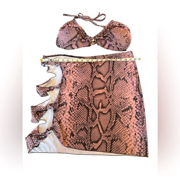 SHEIN, Plus Size Bikini & Beach Skirt Set, 4XL (20W), Pink, Black 🌴 - Picture 7 of 10